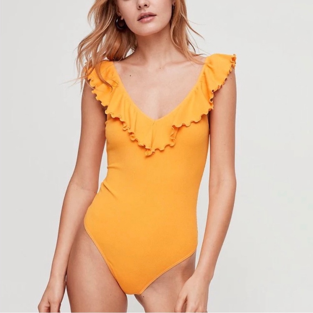 Aritzia Wilfred Ruffle Bodysuit